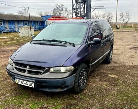 Синий Додж Караван, объемом двигателя 2.5 л и пробегом 350 тыс. км за 3000 $, фото 1 на Automoto.ua