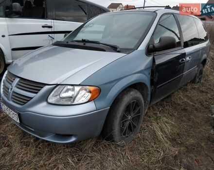 Синий Додж Караван, объемом двигателя 3.3 л и пробегом 270 тыс. км за 950 $, фото 1 на Automoto.ua