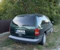 Зеленый Додж Караван, объемом двигателя 3.8 л и пробегом 500 тыс. км за 3001 $, фото 1 на Automoto.ua