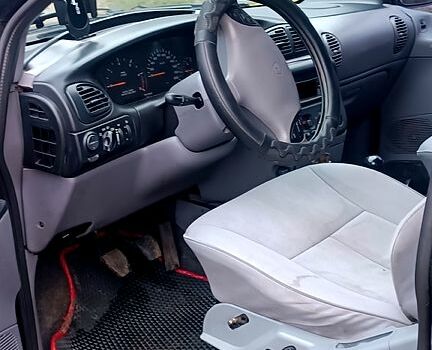 Зеленый Додж Караван, объемом двигателя 2.5 л и пробегом 0 тыс. км за 3000 $, фото 5 на Automoto.ua