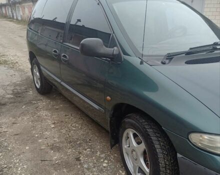 Зеленый Додж Караван, объемом двигателя 2.5 л и пробегом 512 тыс. км за 2600 $, фото 2 на Automoto.ua