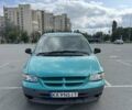 Зеленый Додж Караван, объемом двигателя 3.3 л и пробегом 153 тыс. км за 3500 $, фото 1 на Automoto.ua