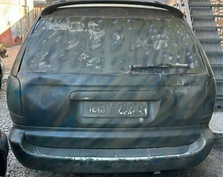 Зелений Додж Caravan, об'ємом двигуна 2.5 л та пробігом 300 тис. км за 1300 $, фото 5 на Automoto.ua