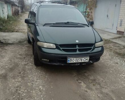 Зеленый Додж Караван, объемом двигателя 2.5 л и пробегом 512 тыс. км за 2600 $, фото 1 на Automoto.ua