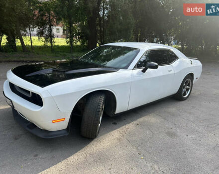 Білий Додж Challenger, об'ємом двигуна 3.6 л та пробігом 155 тис. км за 11900 $, фото 5 на Automoto.ua