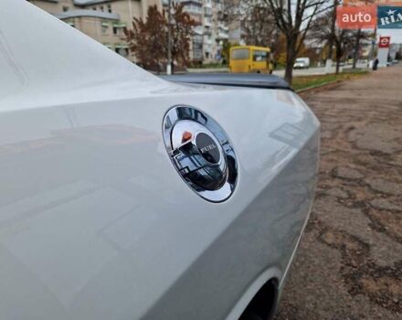 Белый Додж Челенджер, объемом двигателя 3.6 л и пробегом 226 тыс. км за 15300 $, фото 13 на Automoto.ua