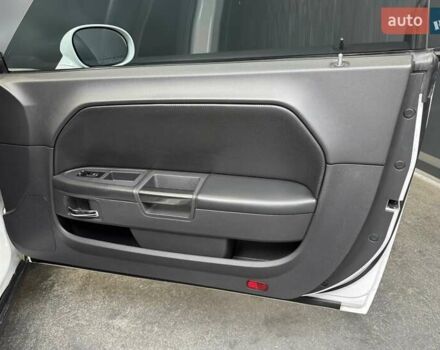 Белый Додж Челенджер, объемом двигателя 3.6 л и пробегом 157 тыс. км за 16500 $, фото 38 на Automoto.ua