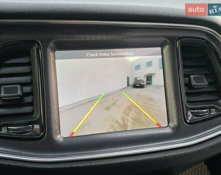 Белый Додж Челенджер, объемом двигателя 3.6 л и пробегом 95 тыс. км за 16500 $, фото 31 на Automoto.ua