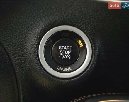 Белый Додж Челенджер, объемом двигателя 3.6 л и пробегом 95 тыс. км за 16500 $, фото 26 на Automoto.ua