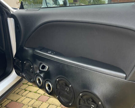 Белый Додж Челенджер, объемом двигателя 3.6 л и пробегом 72 тыс. км за 23000 $, фото 15 на Automoto.ua