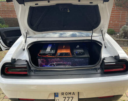 Белый Додж Челенджер, объемом двигателя 3.6 л и пробегом 72 тыс. км за 23000 $, фото 16 на Automoto.ua