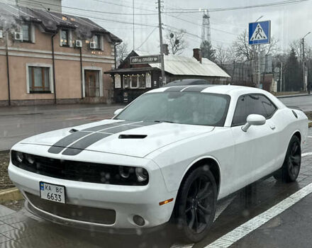 Белый Додж Челенджер, объемом двигателя 3.6 л и пробегом 160 тыс. км за 18000 $, фото 11 на Automoto.ua