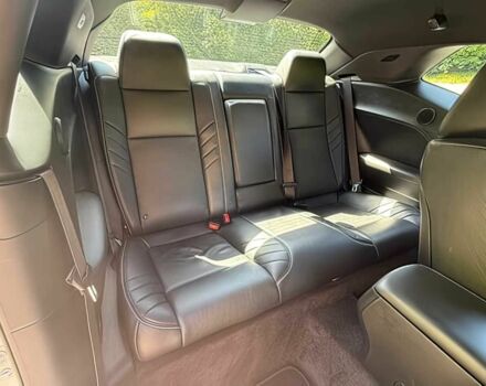 Білий Додж Challenger, об'ємом двигуна 6.2 л та пробігом 70 тис. км за 12800 $, фото 11 на Automoto.ua