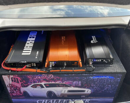 Белый Додж Челенджер, объемом двигателя 3.6 л и пробегом 72 тыс. км за 23000 $, фото 17 на Automoto.ua