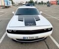 Белый Додж Челенджер, объемом двигателя 5.7 л и пробегом 63 тыс. км за 26200 $, фото 2 на Automoto.ua