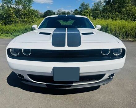 Белый Додж Челенджер, объемом двигателя 3.6 л и пробегом 33 тыс. км за 17000 $, фото 1 на Automoto.ua