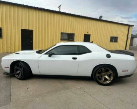 Белый Додж Челенджер, объемом двигателя 6.2 л и пробегом 37 тыс. км за 20000 $, фото 4 на Automoto.ua