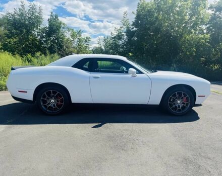Белый Додж Челенджер, объемом двигателя 3.6 л и пробегом 33 тыс. км за 17000 $, фото 7 на Automoto.ua