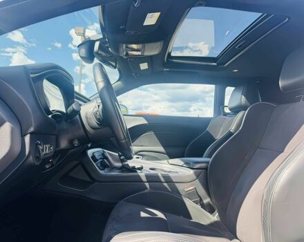 Белый Додж Челенджер, объемом двигателя 3.6 л и пробегом 33 тыс. км за 17000 $, фото 8 на Automoto.ua