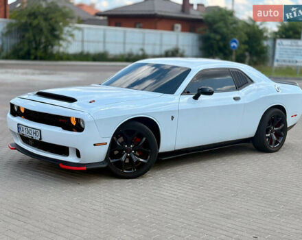 Білий Додж Challenger, об'ємом двигуна 3.6 л та пробігом 63 тис. км за 25000 $, фото 1 на Automoto.ua
