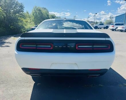 Белый Додж Челенджер, объемом двигателя 3.6 л и пробегом 33 тыс. км за 17000 $, фото 5 на Automoto.ua