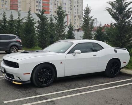 Белый Додж Челенджер, объемом двигателя 6.4 л и пробегом 32 тыс. км за 28500 $, фото 10 на Automoto.ua
