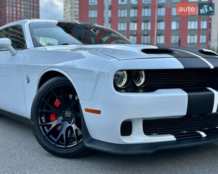 Білий Додж Challenger, об'ємом двигуна 5.7 л та пробігом 90 тис. км за 32500 $, фото 9 на Automoto.ua