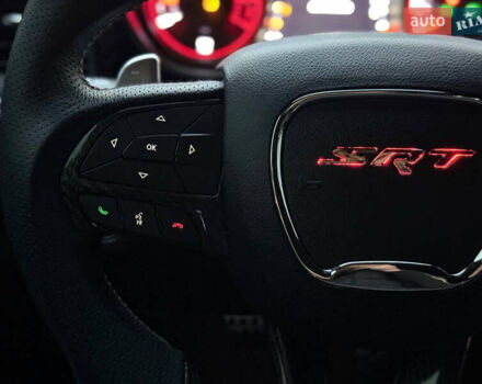 Белый Додж Челенджер, объемом двигателя 5.7 л и пробегом 90 тыс. км за 29900 $, фото 15 на Automoto.ua