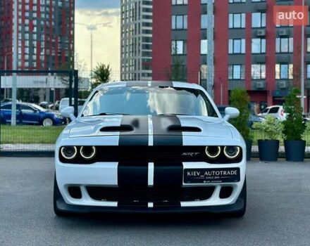 Білий Додж Challenger, об'ємом двигуна 5.7 л та пробігом 90 тис. км за 32500 $, фото 3 на Automoto.ua