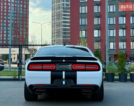 Білий Додж Challenger, об'ємом двигуна 5.7 л та пробігом 90 тис. км за 32500 $, фото 5 на Automoto.ua