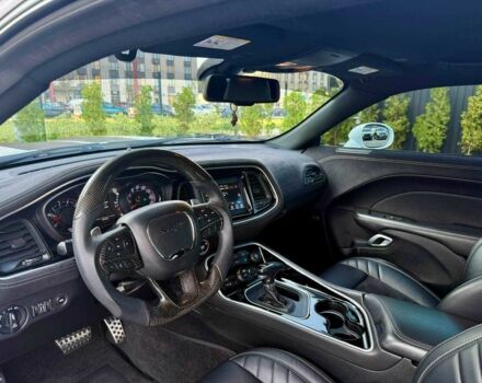 Білий Додж Challenger, об'ємом двигуна 5.7 л та пробігом 90 тис. км за 33500 $, фото 11 на Automoto.ua