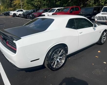 Белый Додж Челенджер, объемом двигателя 6.2 л и пробегом 35 тыс. км за 30000 $, фото 2 на Automoto.ua