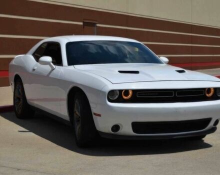 Білий Додж Challenger, об'ємом двигуна 3.6 л та пробігом 40 тис. км за 13400 $, фото 2 на Automoto.ua