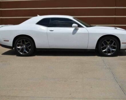 Белый Додж Челенджер, объемом двигателя 3.6 л и пробегом 46 тыс. км за 12000 $, фото 3 на Automoto.ua