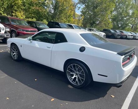 Белый Додж Челенджер, объемом двигателя 6.2 л и пробегом 35 тыс. км за 30000 $, фото 4 на Automoto.ua