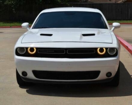 Білий Додж Challenger, об'ємом двигуна 3.6 л та пробігом 40 тис. км за 13400 $, фото 1 на Automoto.ua