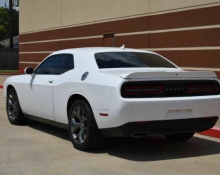 Білий Додж Challenger, об'ємом двигуна 3.6 л та пробігом 40 тис. км за 13400 $, фото 6 на Automoto.ua