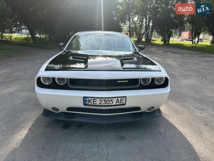 Додж Челенджер 2011 в Каменское - Днепродзержинск на Automoto.ua Белый Додж Челенджер, объемом двигателя 3.6 л и пробегом 155 тыс. км за 11900 $, фото 1 на Automoto.ua