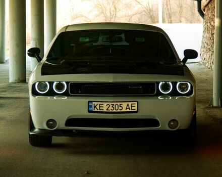 Білий Додж Challenger, об'ємом двигуна 3.6 л та пробігом 151 тис. км за 12900 $, фото 1 на Automoto.ua