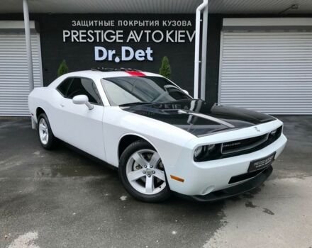 Білий Додж Challenger, об'ємом двигуна 3.6 л та пробігом 158 тис. км за 15900 $, фото 1 на Automoto.ua