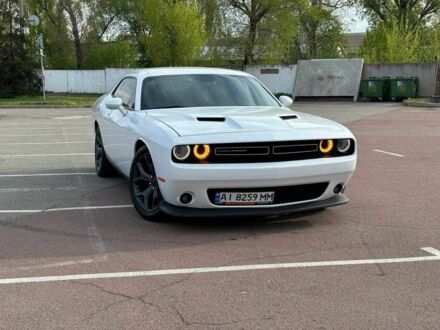 Білий Додж Challenger, об'ємом двигуна 3.6 л та пробігом 148 тис. км за 19500 $, фото 1 на Automoto.ua