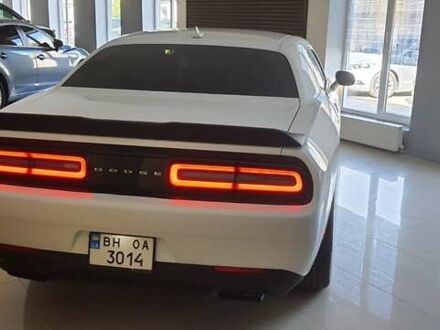 Додж Челенджер 2016 в Киеве на Automoto.ua Белый Додж Челенджер, объемом двигателя 0 л и пробегом 58 тыс. км за 23000 $, фото 1 на Automoto.ua