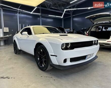 Білий Додж Challenger, об'ємом двигуна 3.6 л та пробігом 194 тис. км за 17600 $, фото 1 на Automoto.ua