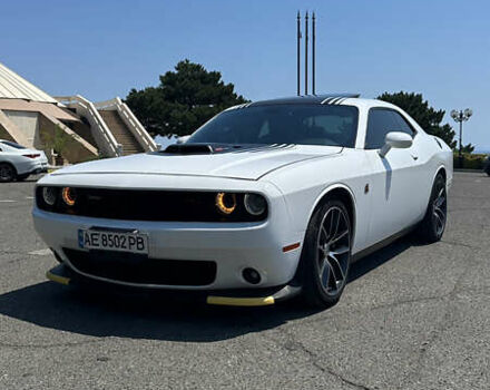 Білий Додж Challenger, об'ємом двигуна 6.42 л та пробігом 29 тис. км за 34293 $, фото 1 на Automoto.ua