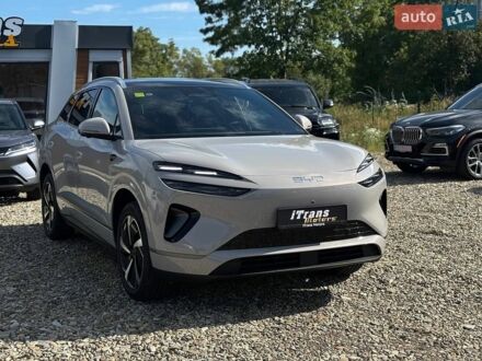 Білий Додж Challenger, об'ємом двигуна 6.2 л та пробігом 58 тис. км за 4260 $, фото 1 на Automoto.ua