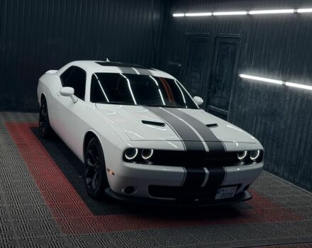 Білий Додж Challenger, об'ємом двигуна 3.6 л та пробігом 90 тис. км за 21512 $, фото 1 на Automoto.ua