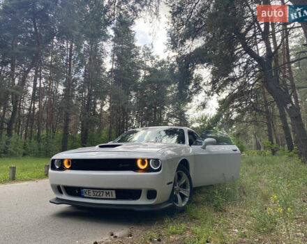 Білий Додж Challenger, об'ємом двигуна 3.6 л та пробігом 146 тис. км за 19499 $, фото 1 на Automoto.ua