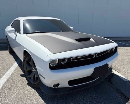Білий Додж Challenger, об'ємом двигуна 5.7 л та пробігом 36 тис. км за 15901 $, фото 1 на Automoto.ua