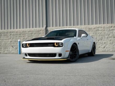 Білий Додж Challenger, об'ємом двигуна 6.2 л та пробігом 36 тис. км за 8000 $, фото 1 на Automoto.ua