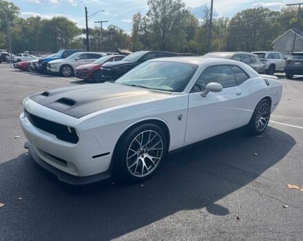 Додж Челенджер 2020 в Днепре (Днепропетровске) на Automoto.ua Белый Додж Челенджер, объемом двигателя 6.2 л и пробегом 35 тыс. км за 30000 $, фото 1 на Automoto.ua